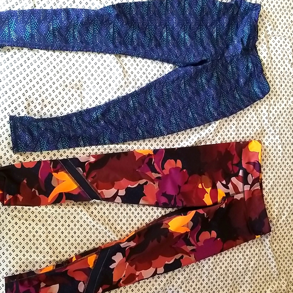 Pair of barely worn active leggings -girls 10
